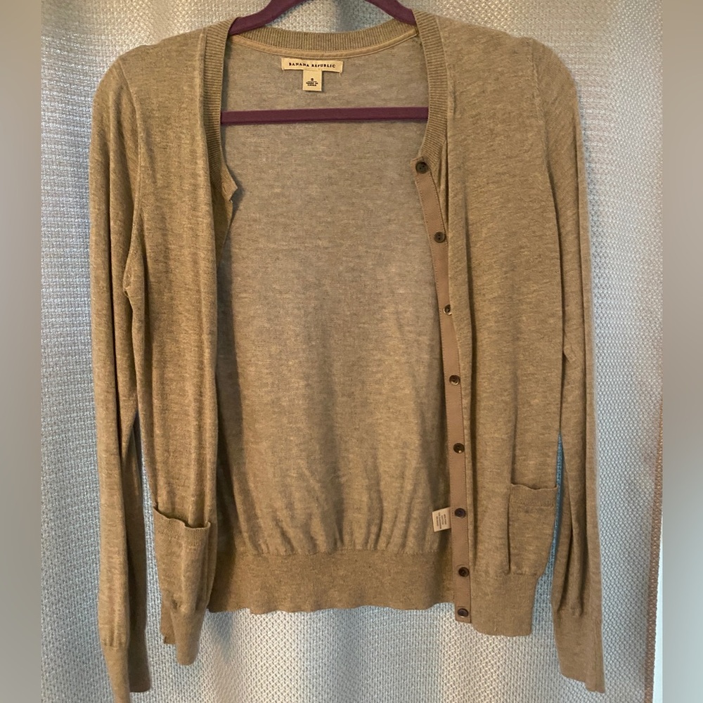 Grey Banana Republic cardigan